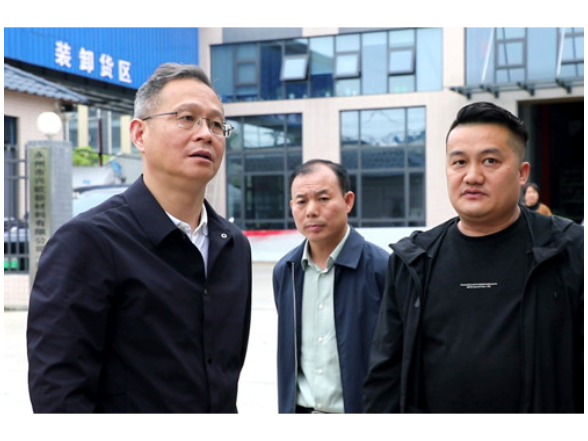 毛政：精准服务企业 解难题促发展