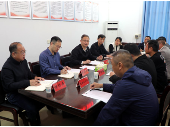 毛政开展公开接待群众工作