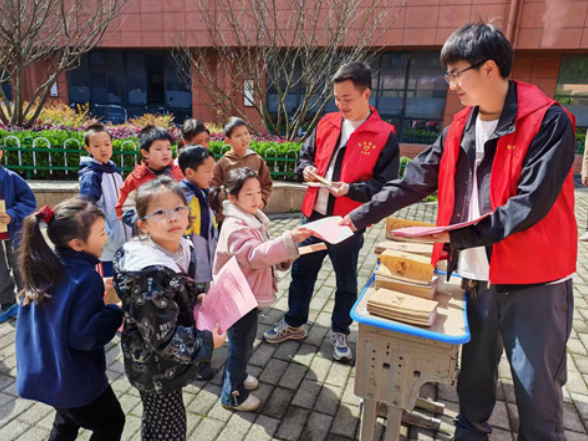 宁远县东溪街道：织密森林防火“宣传网”