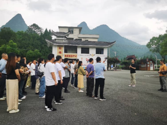 宁远县文庙街道：对标先进取真经 加压奋进绘“和美”