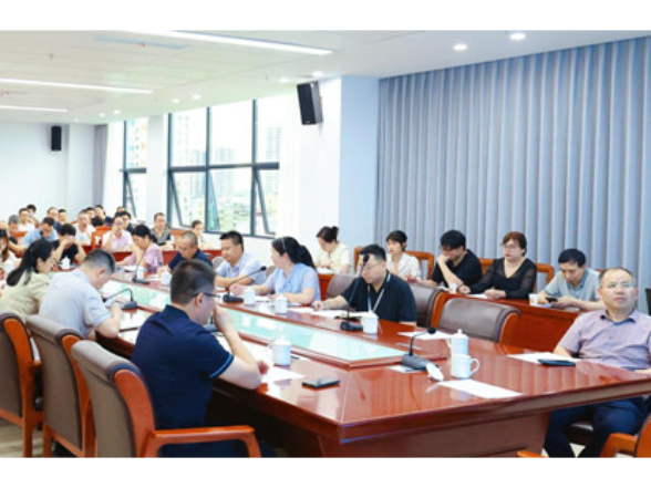 宁远县医共体总医院召开临床科主任工作交流会