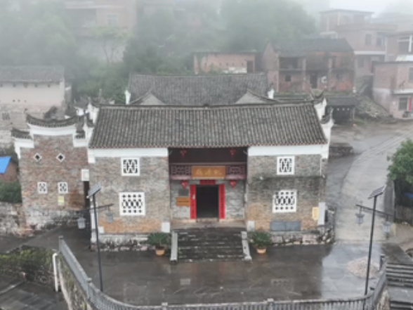 【美景不远·就在宁远】宁远：云雾绕古村 美景入画来