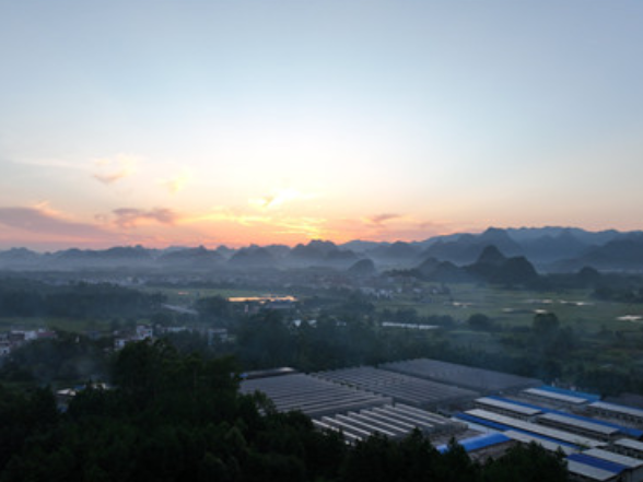 【美景不远·就在宁远】宁远：夏日晨曦绘就十里生态画卷