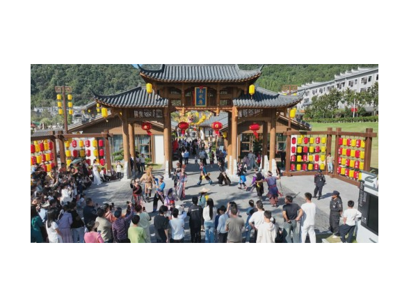 【美景不远·就在宁远】宁远：昼夜精彩 游客乐享国庆假期