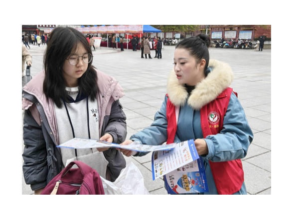 宁远县文庙街道：践行雷锋精神 传递禁毒力量