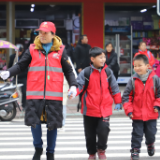 国际志愿者日丨世界在你眼前 他们在你身边