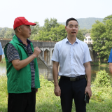 区领导到水洞底镇督察防溺水工作