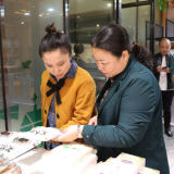 娄星区开展“两节”前出版市场执法检查行动