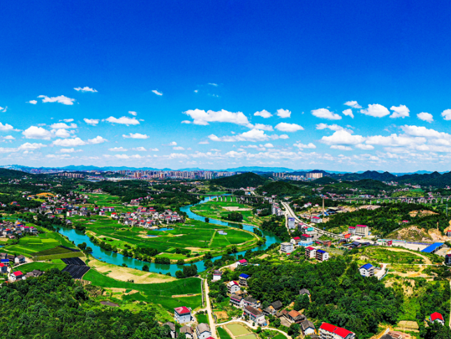 娄星区委常委会召开会议 李彦文主持