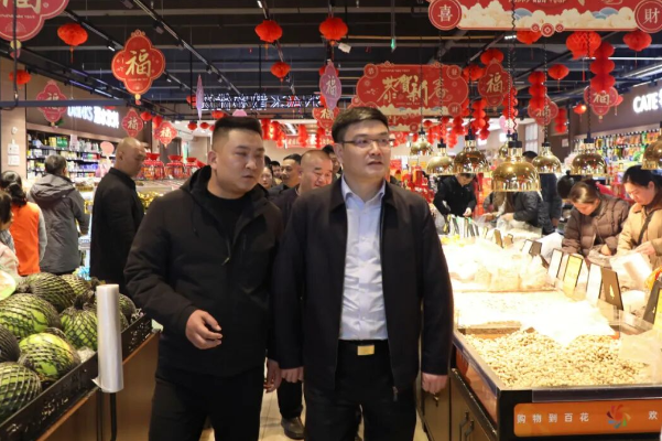 刘志刚督导检查节日安全、物资保供和城市运行工作