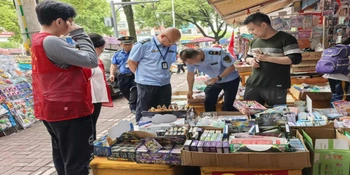 长春社区联合多部门开展校园周边环境整治