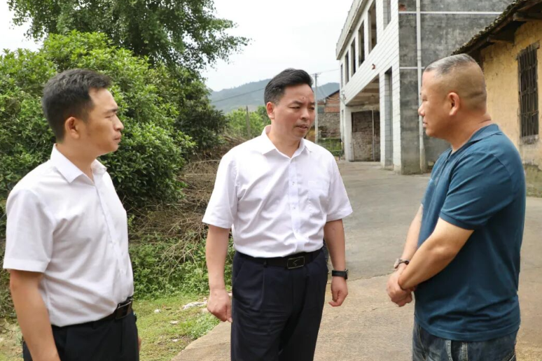 刘迟辉采取“四不两直”方式检查防汛和安全生产工作  