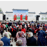 花溪村举行“最美花溪人”表彰暨 “爱我花溪”演讲比赛 李彦文出席