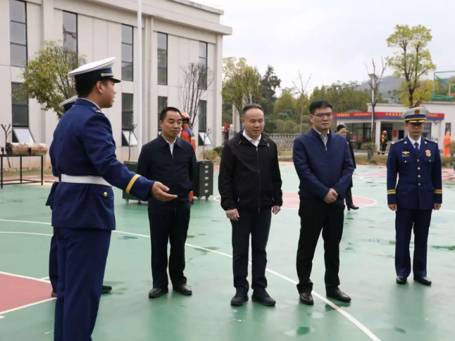 李彦文刘志刚参加娄星区2025年消防主题日活动