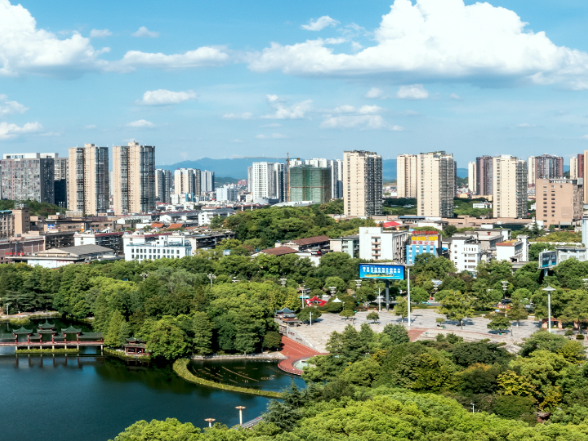 娄星区委常委会召开会议 李彦文主持