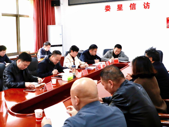 李彦文在区信访局坐班接访：推行“三有推定”工作法 用心用情为群众排忧解难