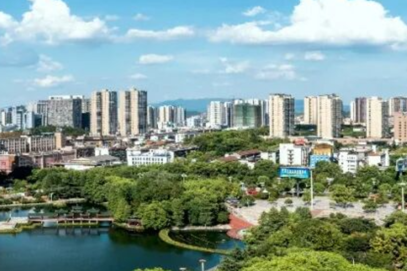 娄星区委常委会召开会议 李彦文主持