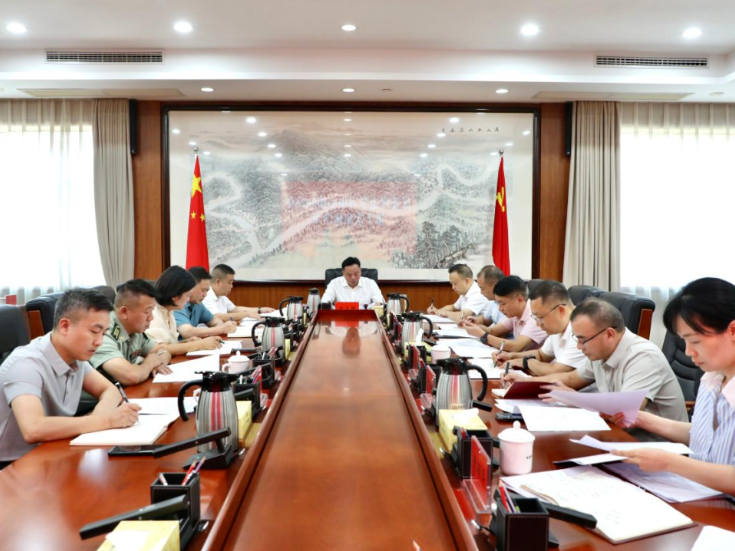 娄星区委理论学习中心组举行2026年第十次集体学习