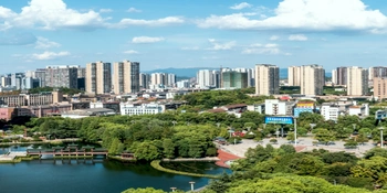 娄星区“股所联动”破解药械监管难题