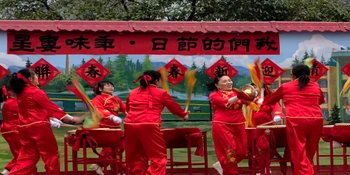 新春走基层 | 水洞底镇开展“墨香传情迎新春  春联送福暖万家”活动