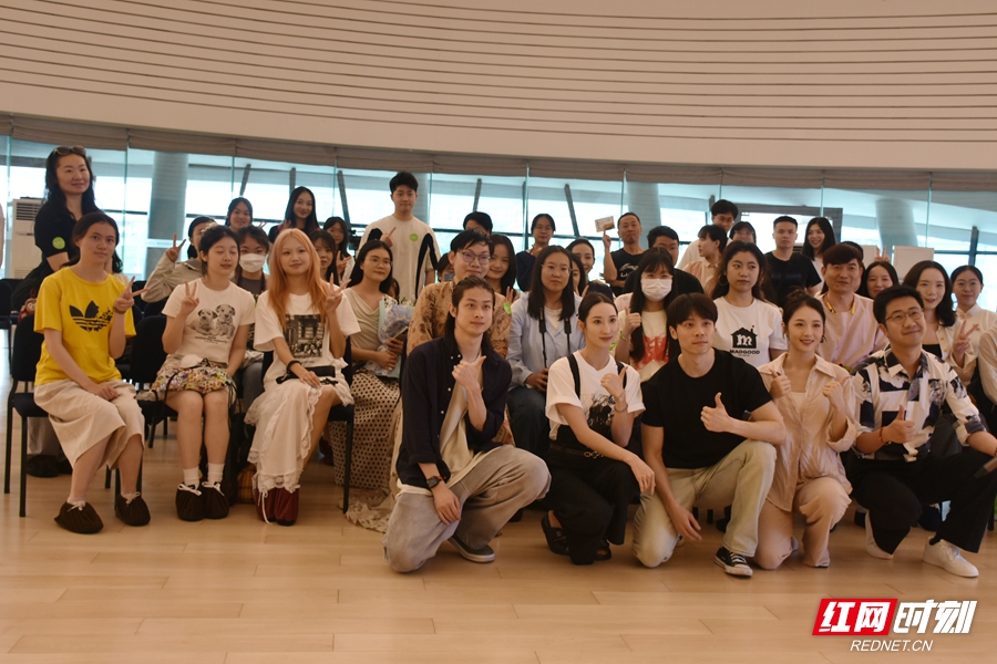 未命名_副本.jpg 未命名_副本.jpg