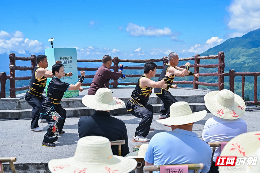 ZS99027.JPG~tplv-9lv23dm2t1-resize-animforce-v1_1600_3000_gif.jpg