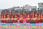 金沙音乐作品在家乡演出，为人民放歌